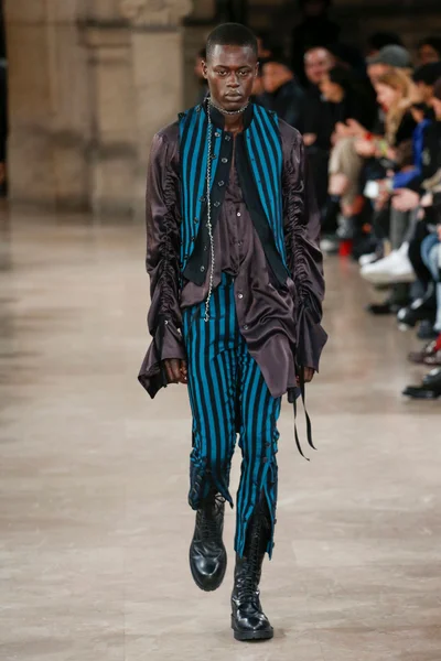 Look 26